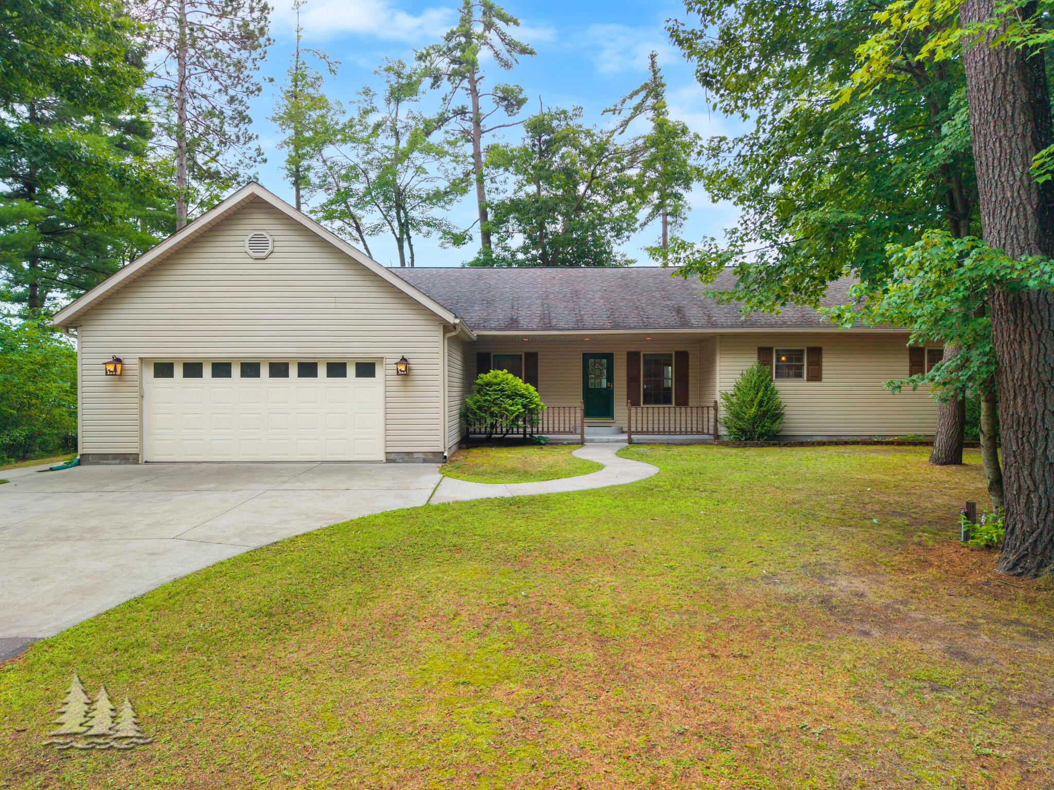 Image 2: 5474 Vacationland Dr.