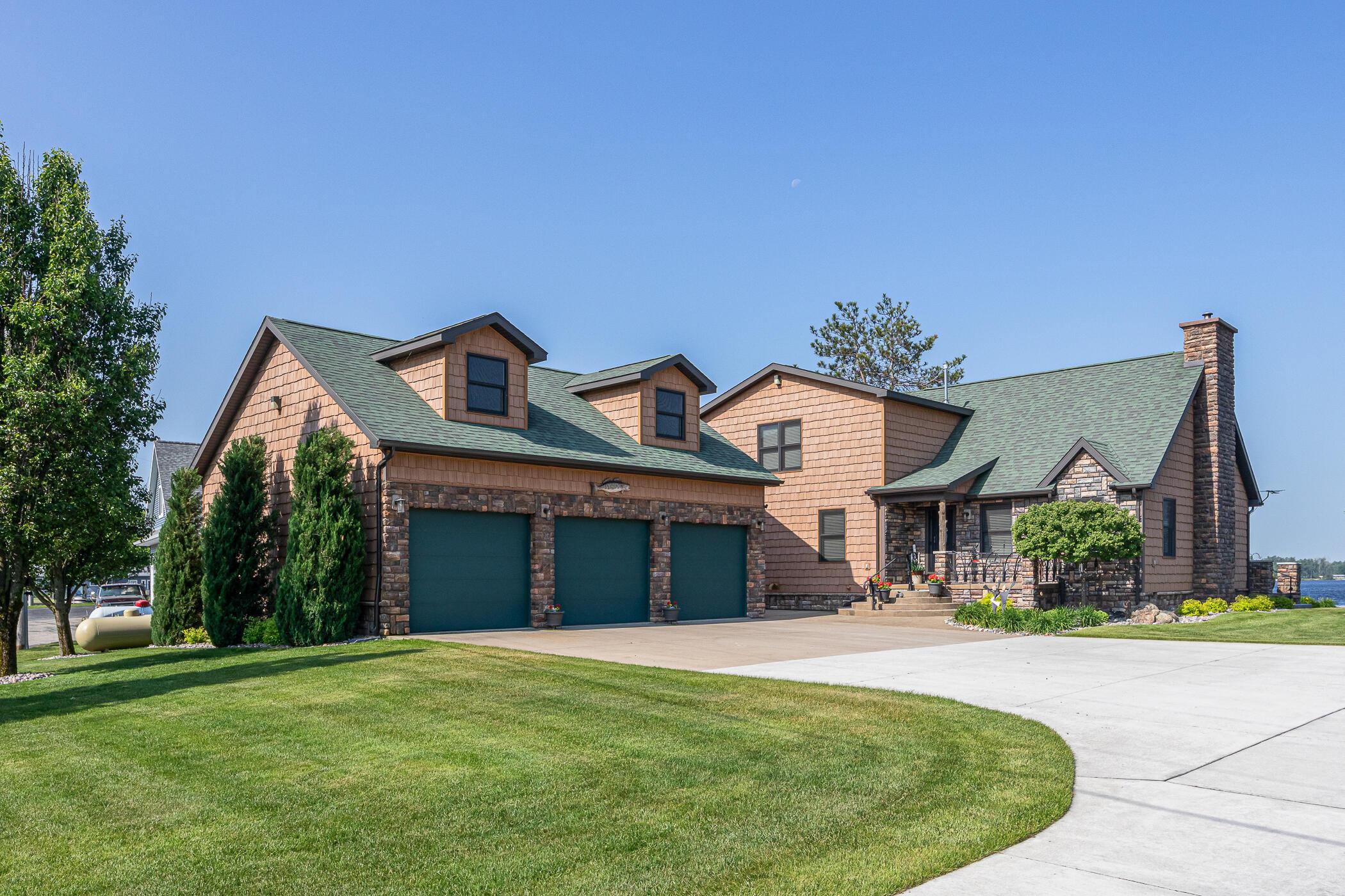 Image 3: 6890 Jessie Dr, St Helen Michigan_3