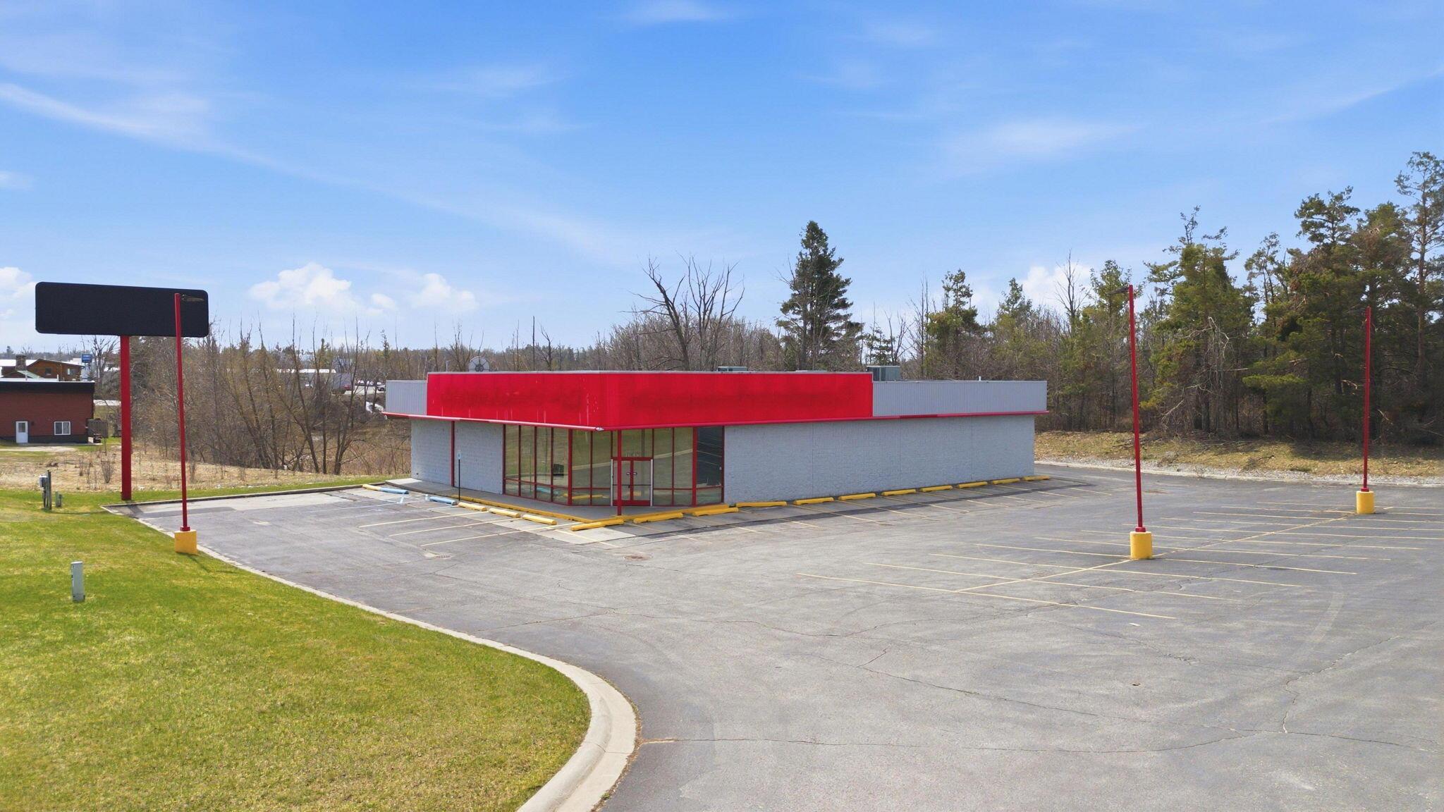 Image 4: Front of Building