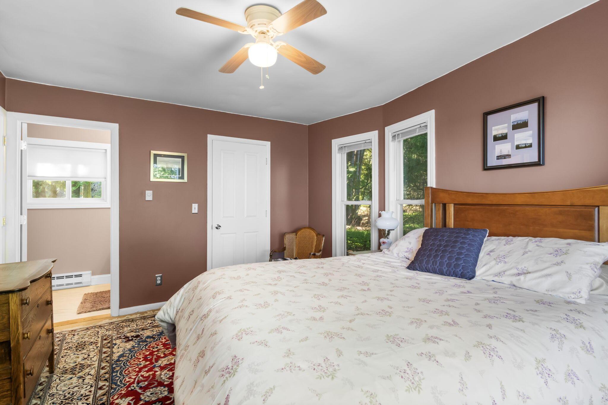 Image 4: 25-web-or-mls-DSC05785