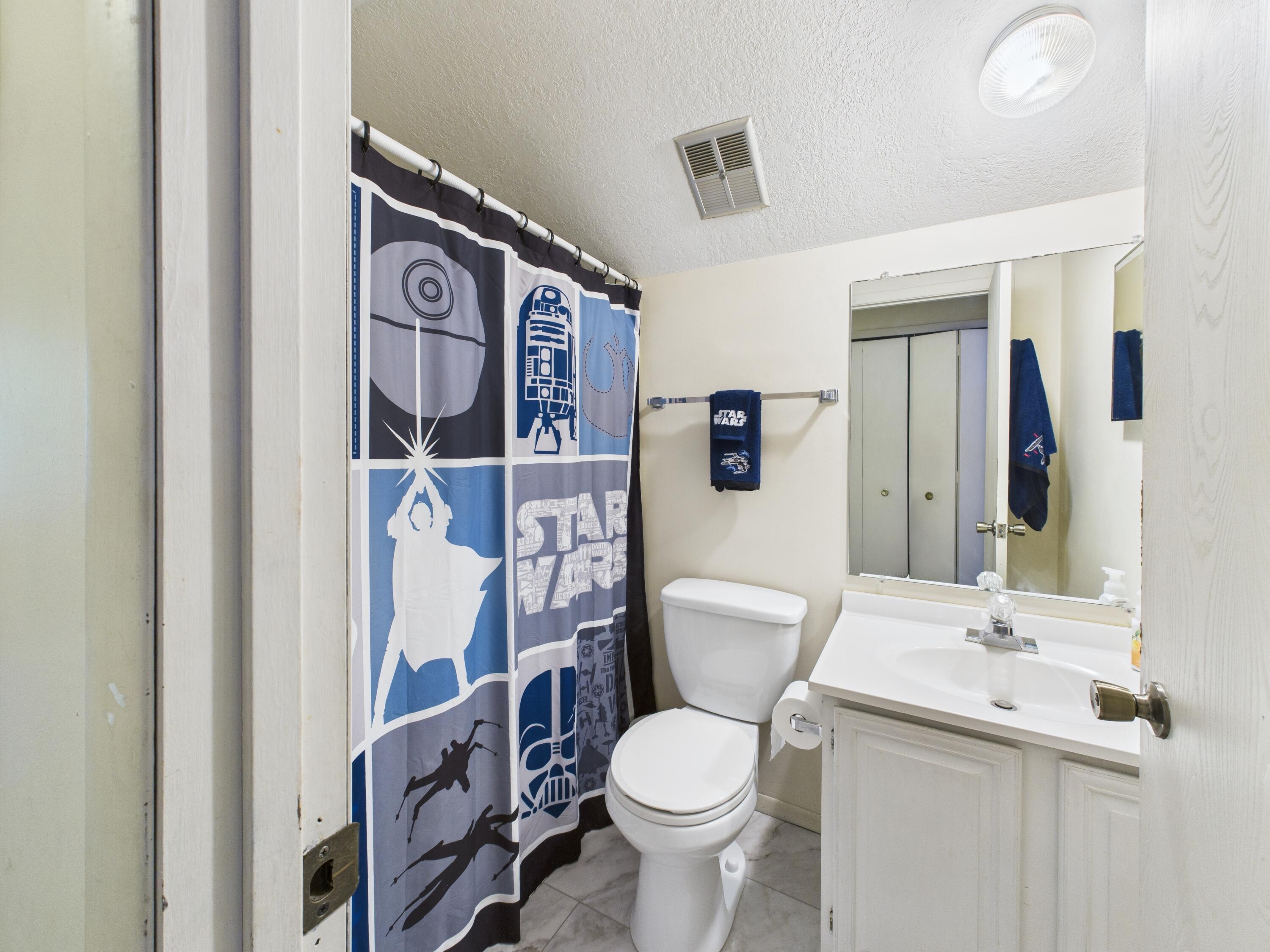 Image 2: bathroom 2nd floor
