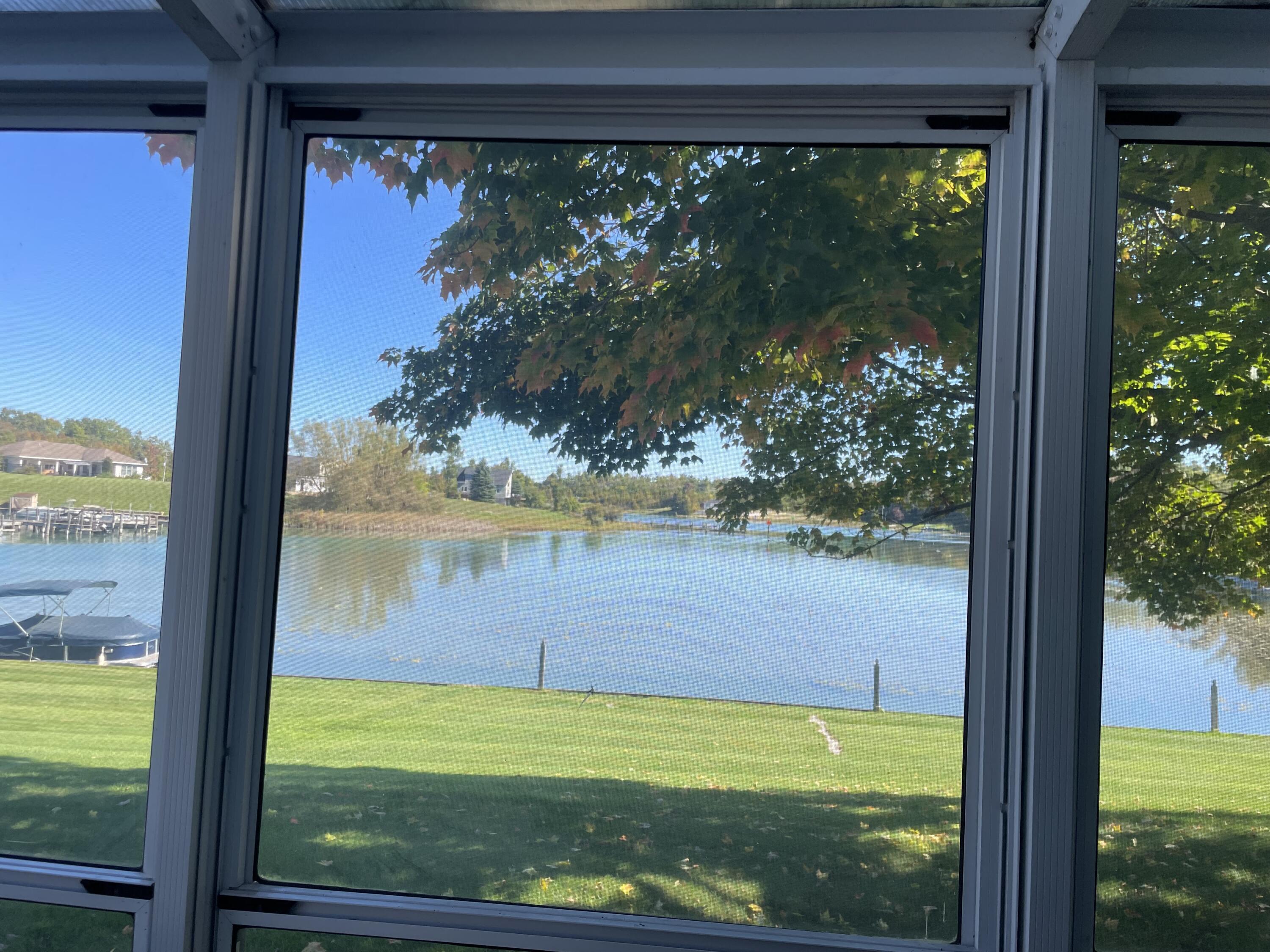 Image 3: 29) 62546-68dae498d91d0