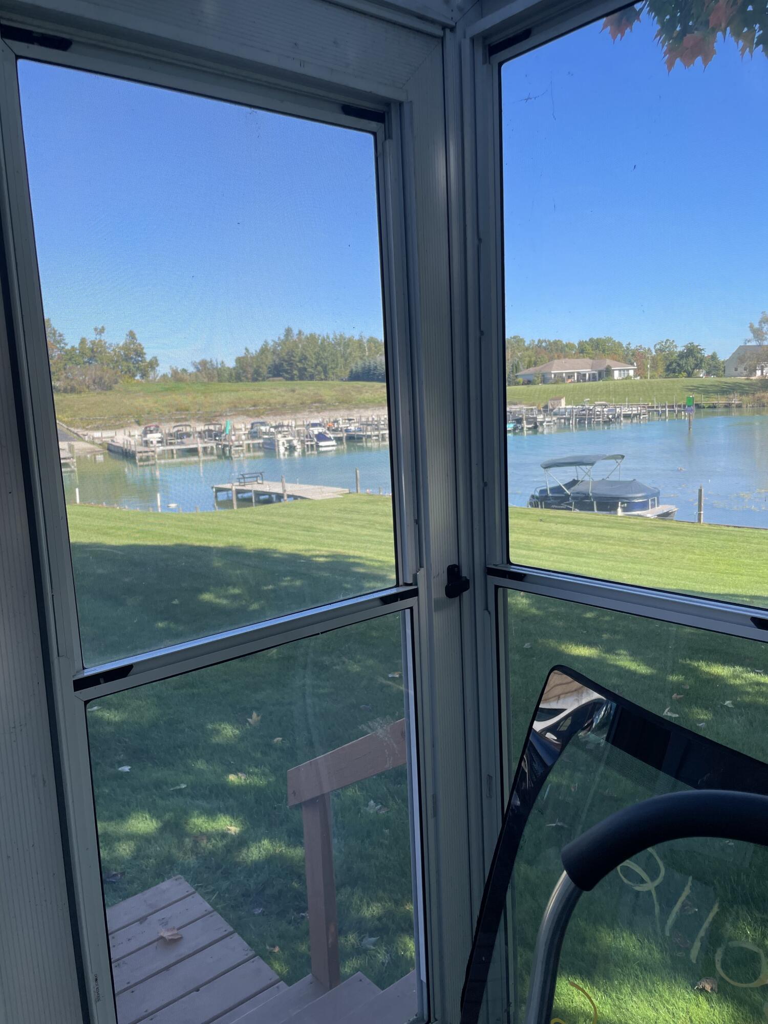 Image 4: 30) 62546-68dae49cd4931