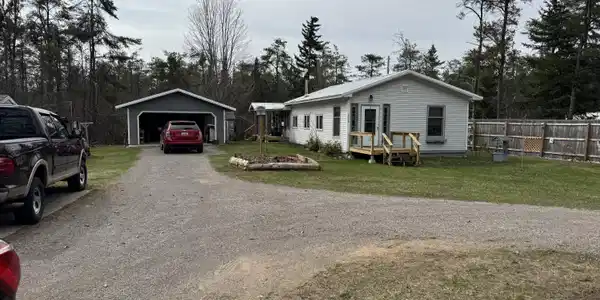 5049 Townline Road Road