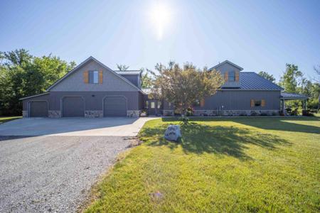 7250 Artesian Trail