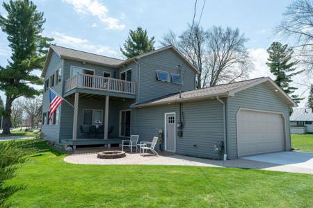 607 Shoreline Drive