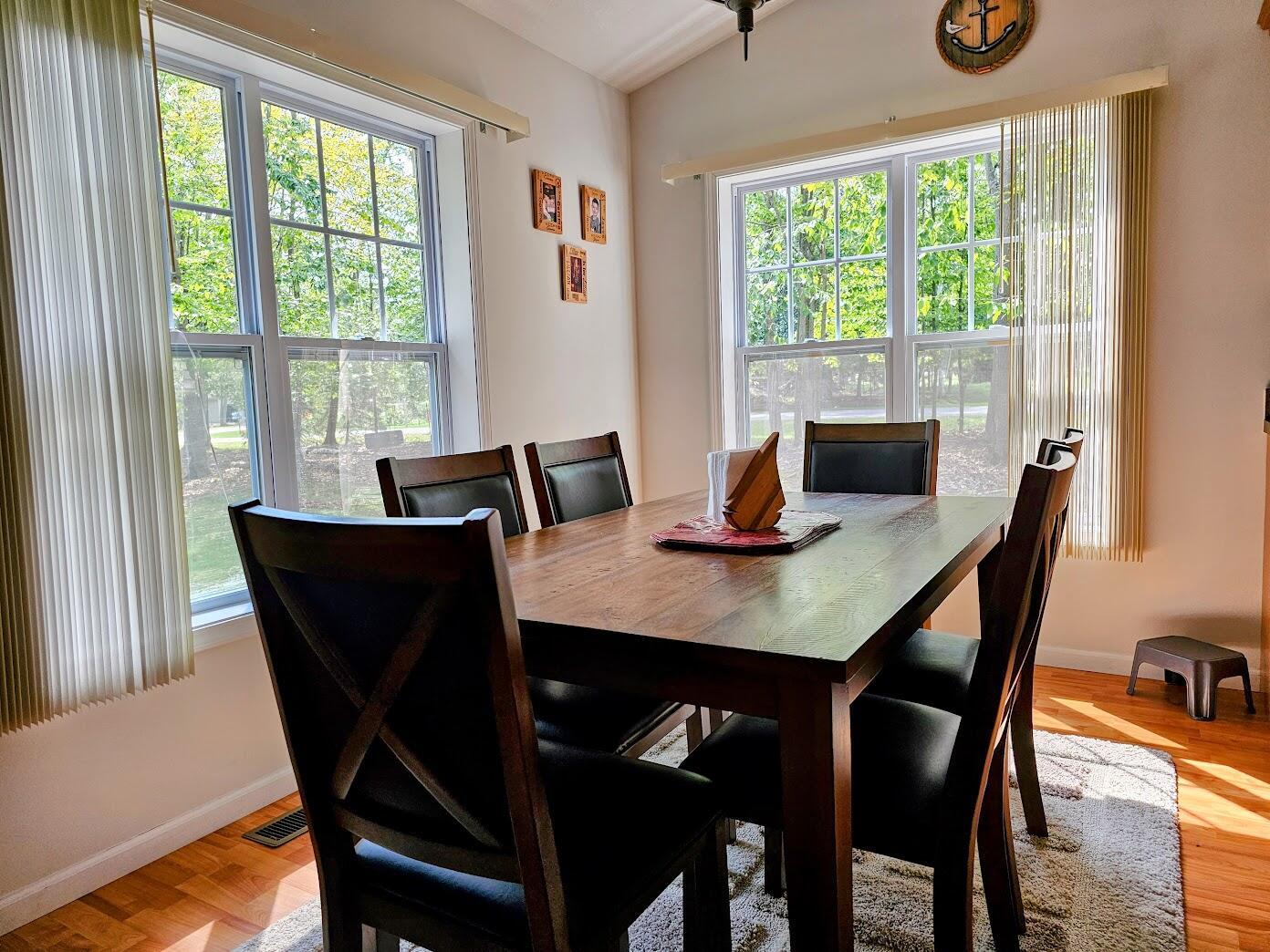 Image 3: Dining Room