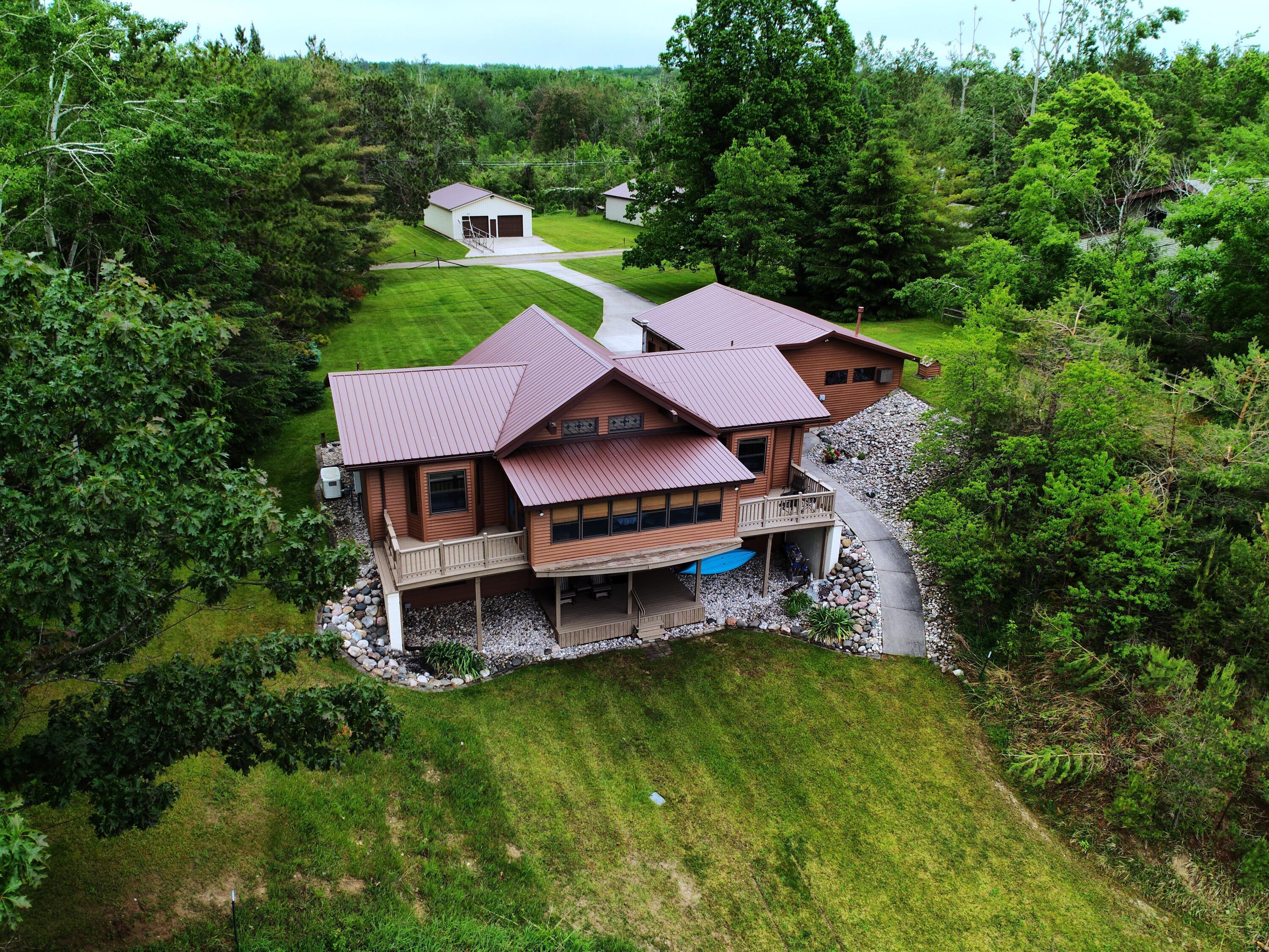 Image 4: drone 8
