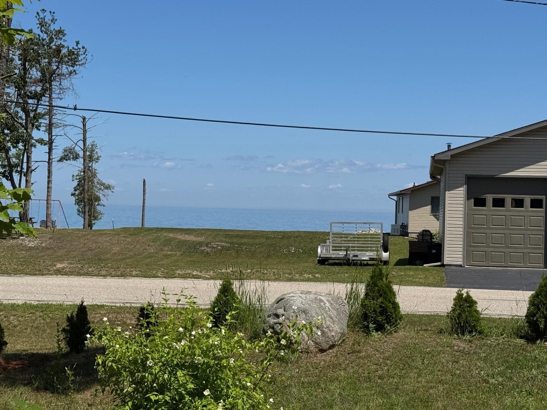 Image 4: Lake Huron View