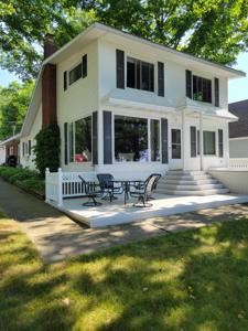 14548 Parallel Avenue