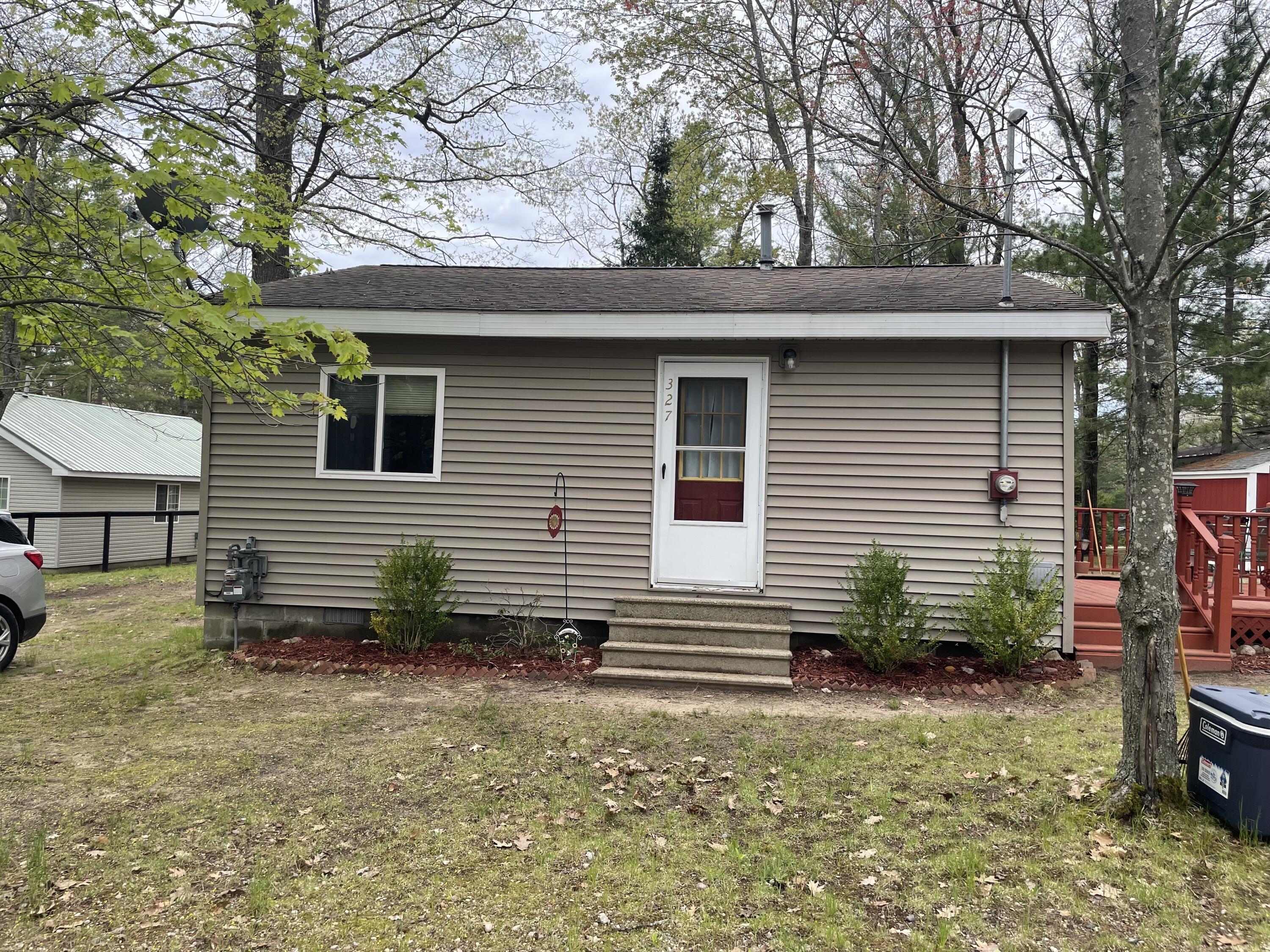 Image 1: 327 Sparrow Ave