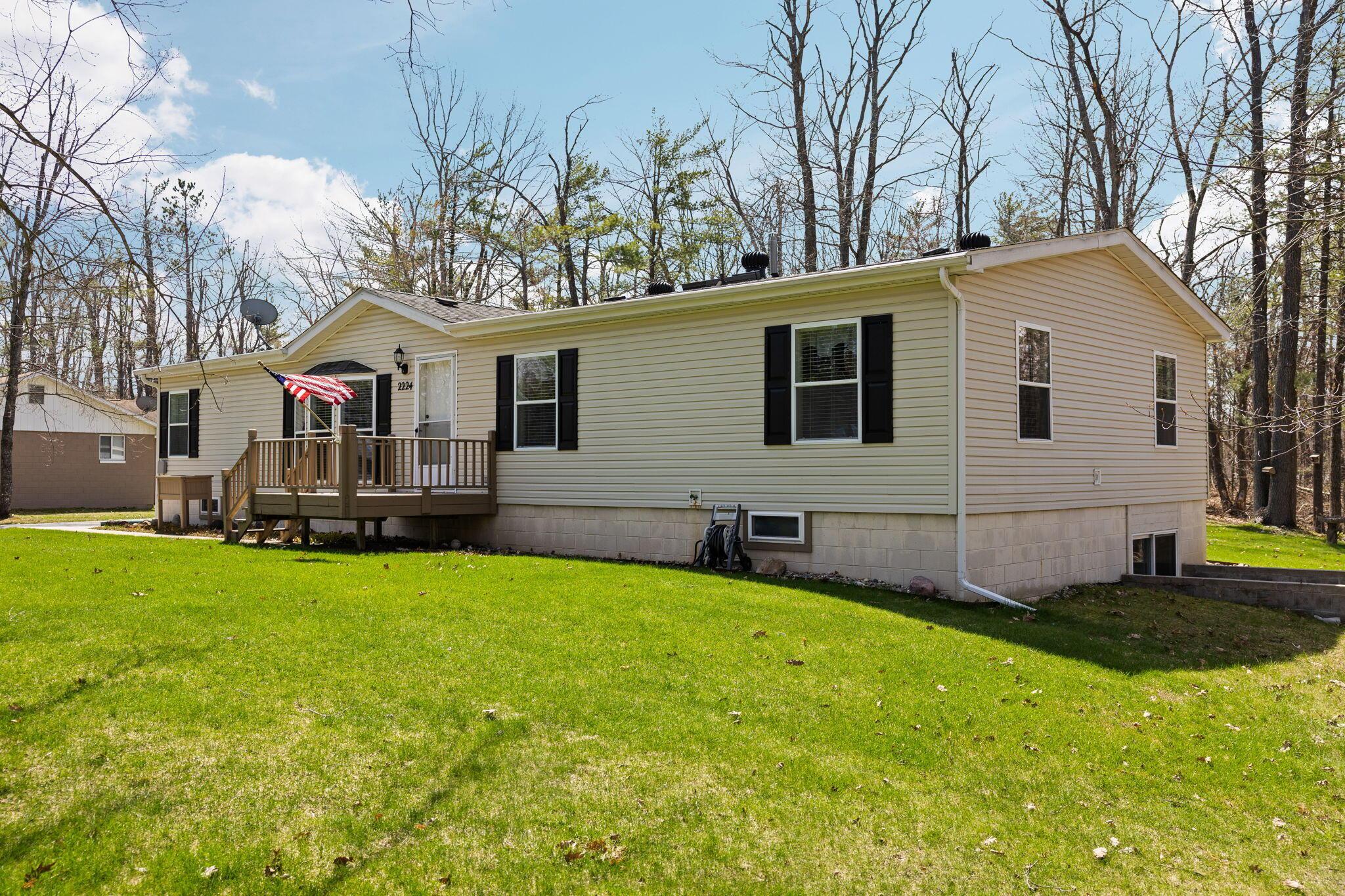 Image 2: 4-web-or-mls-CAG_5983