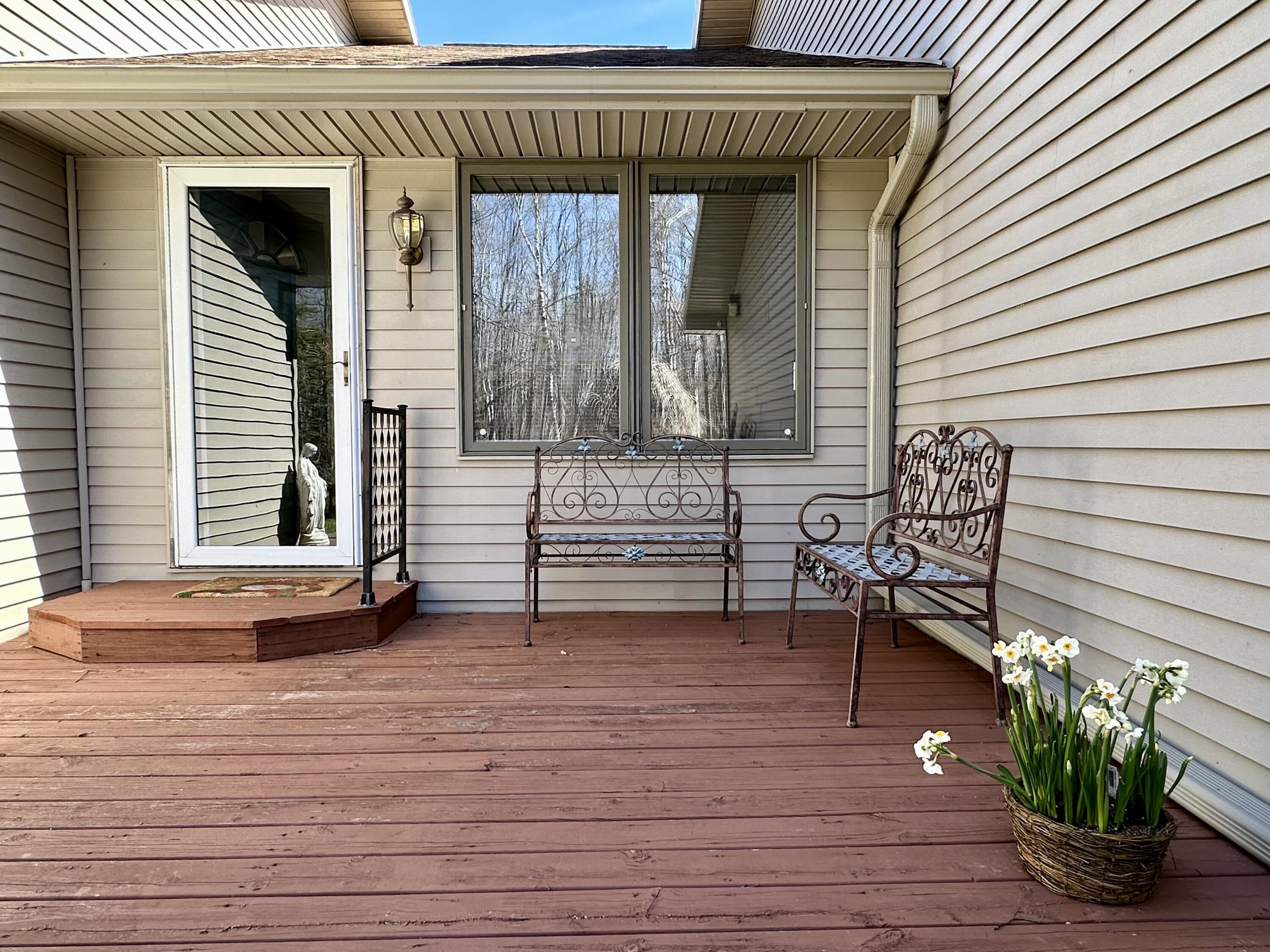 Image 4: Front Porch