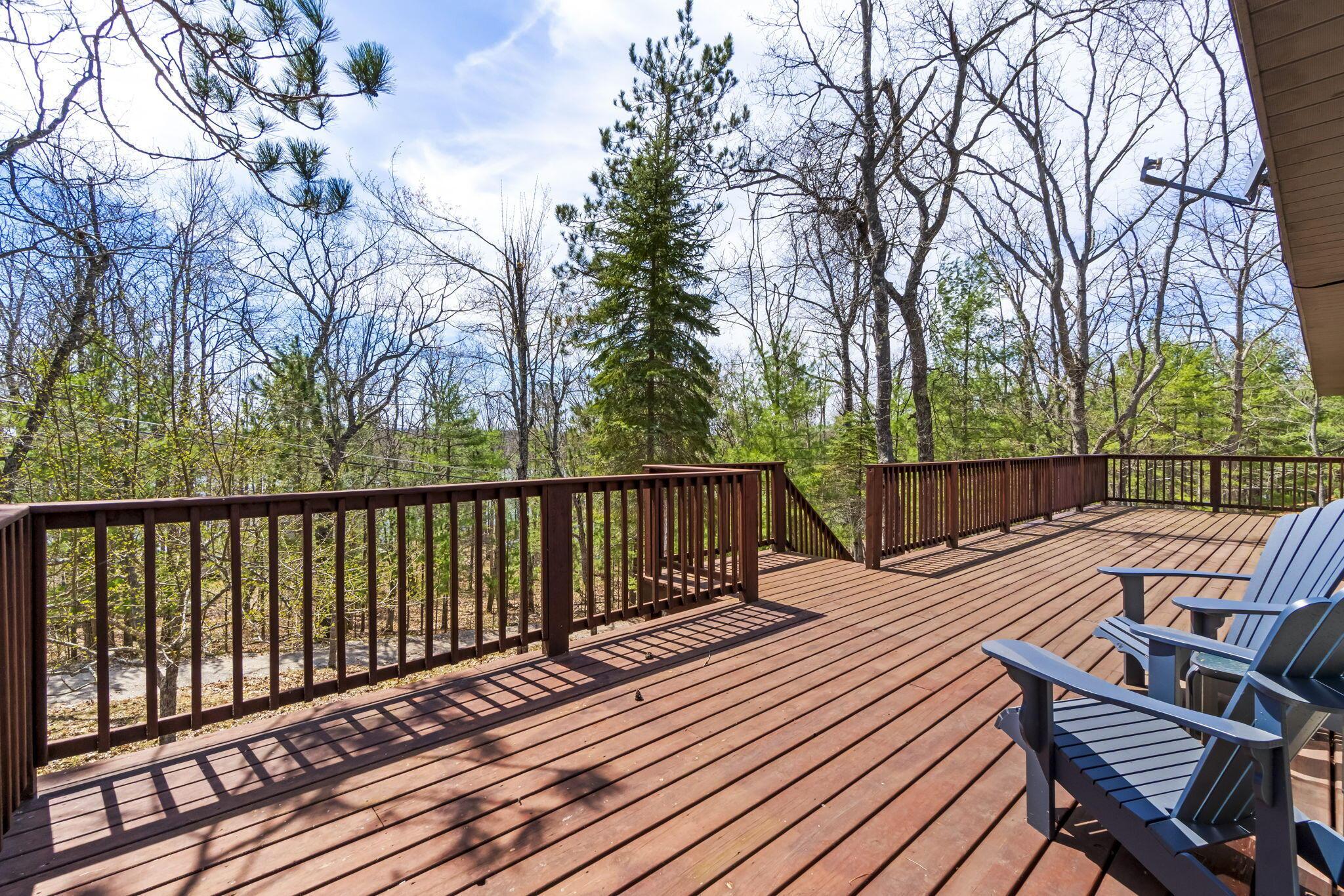 Image 4: Deck