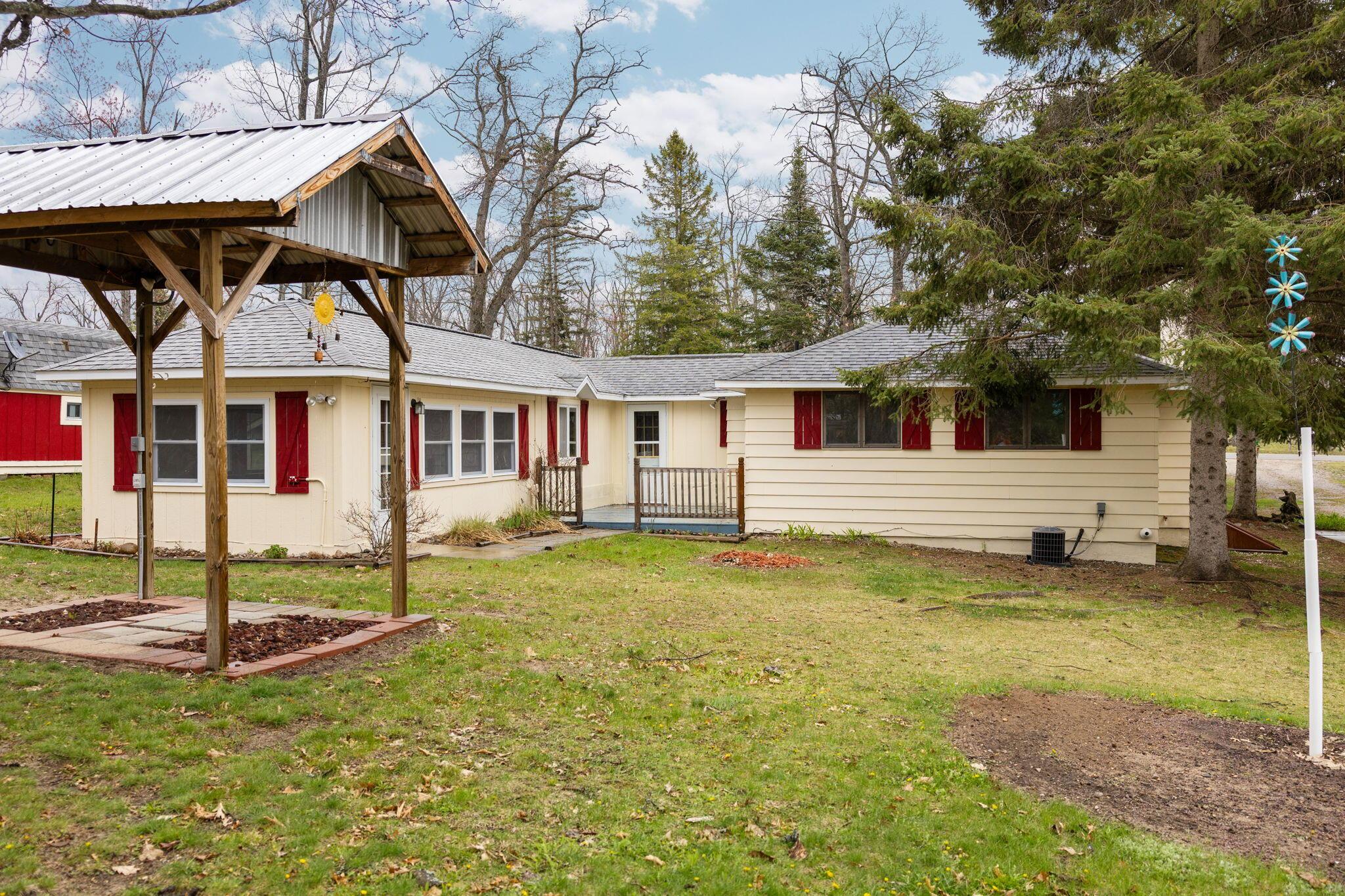 Image 3: 48-web-or-mls-CAG_8532