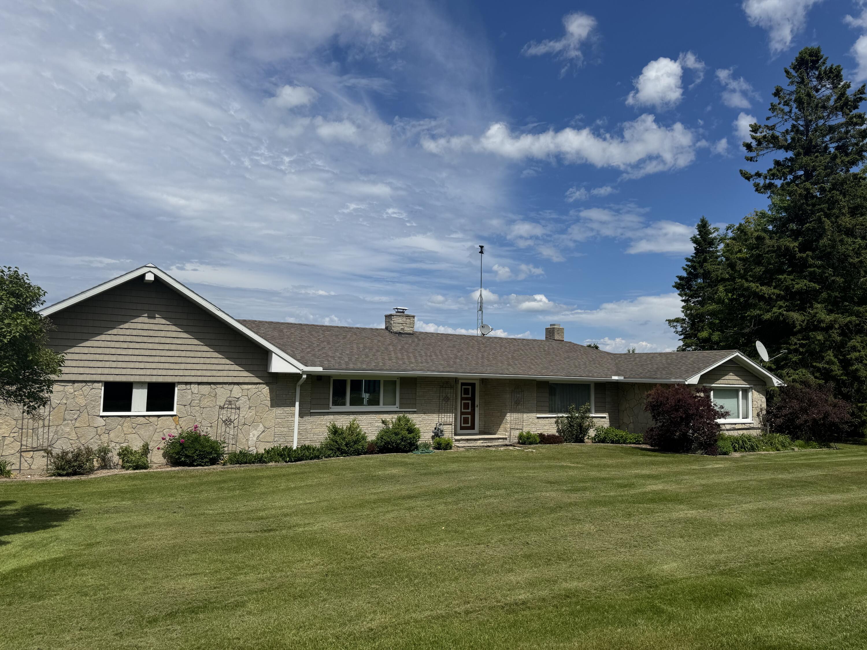 Image 2: 7096 W US 23 Front 2