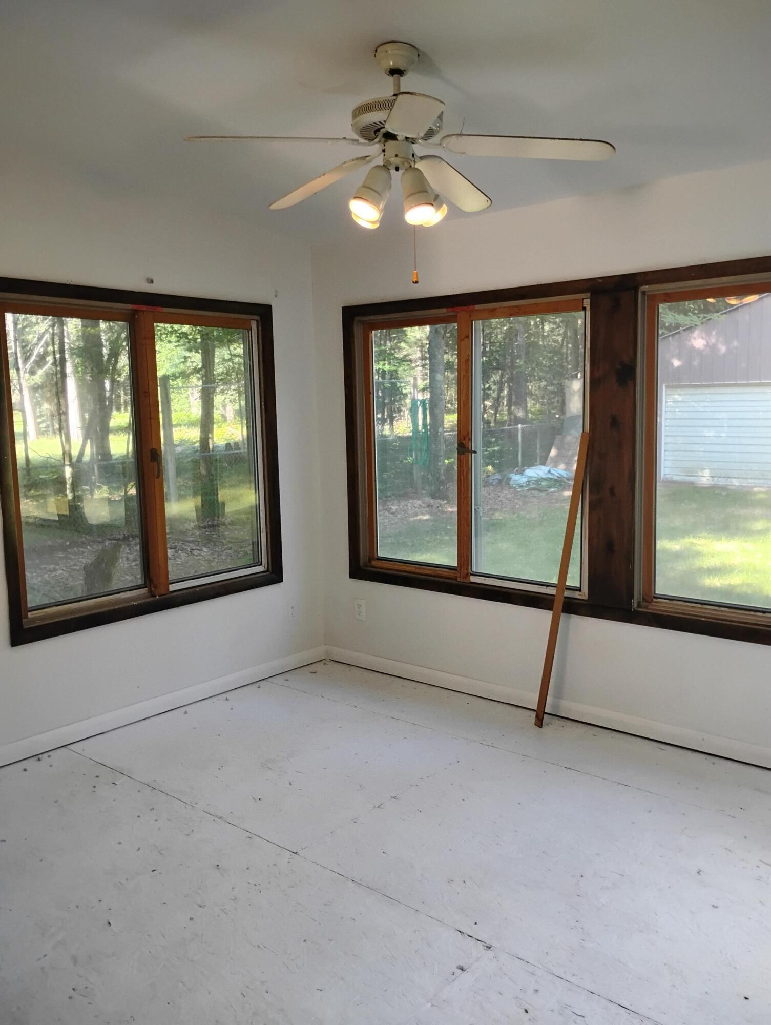 Image 3: sunroom