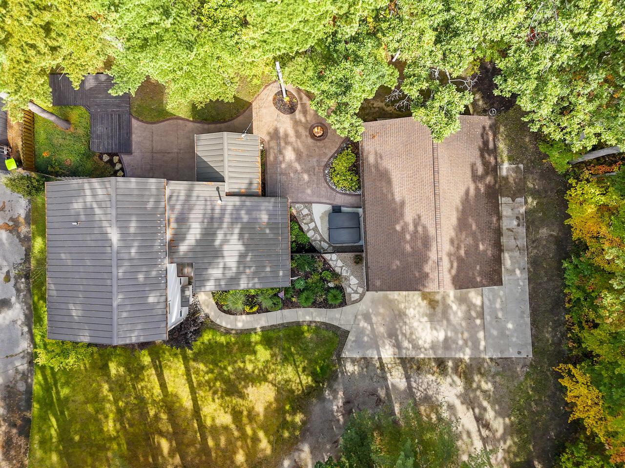 Image 3: DJI_20251007032558_0418_D