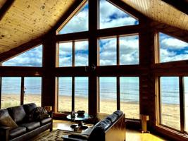 4786 N Lakeshore Drive