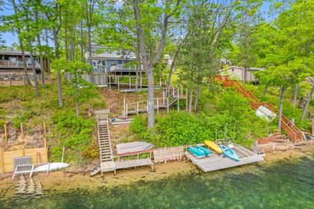 6099 Honey Lane