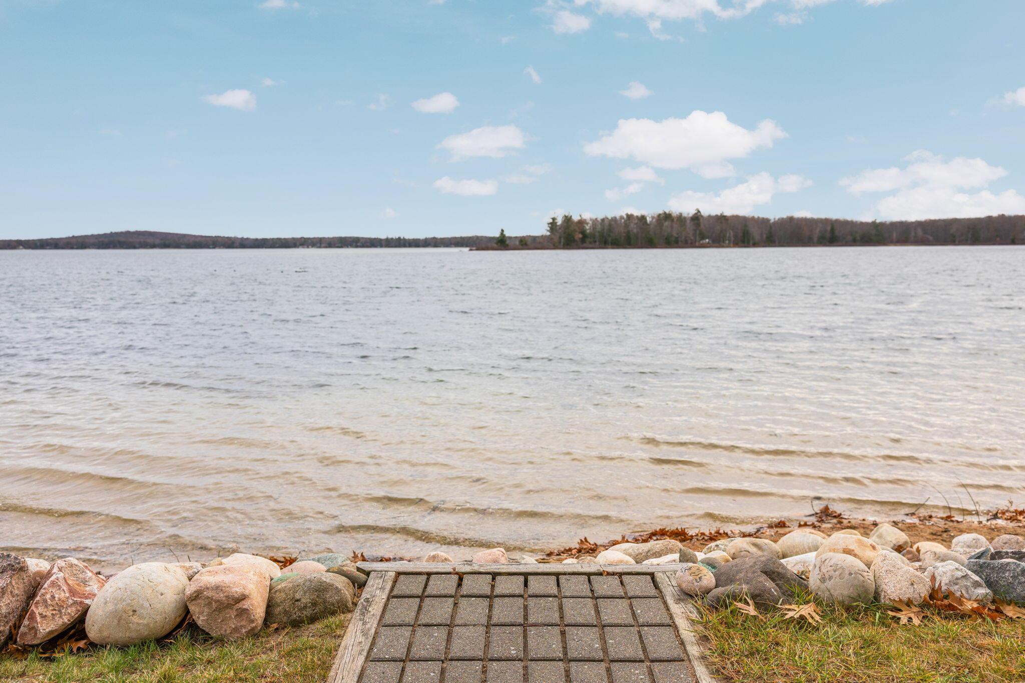 Image 4: 12-web-or-mls-CAG_0520