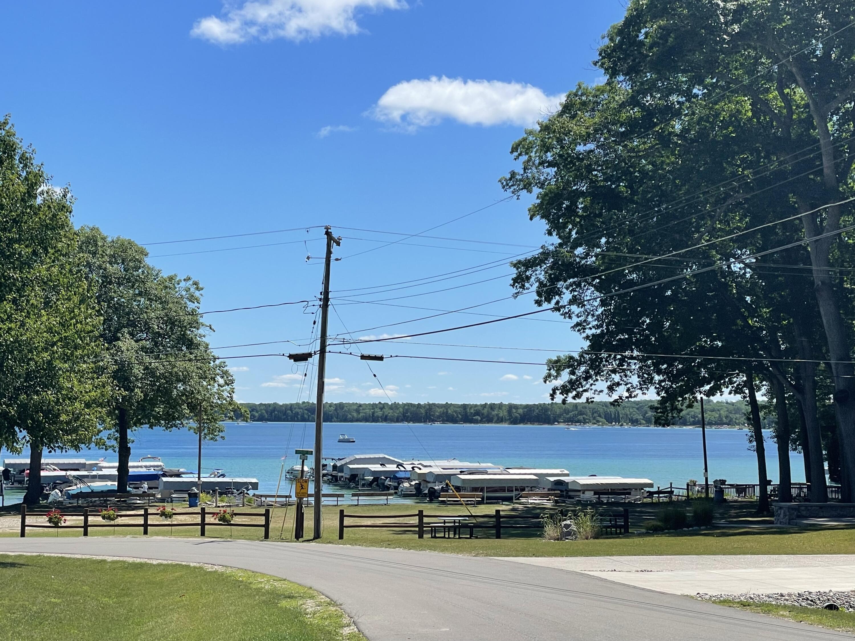 Image 3: Private Lake Access