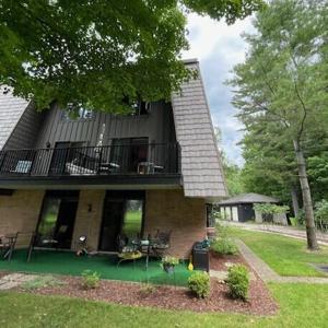 126 Flag Point Drive