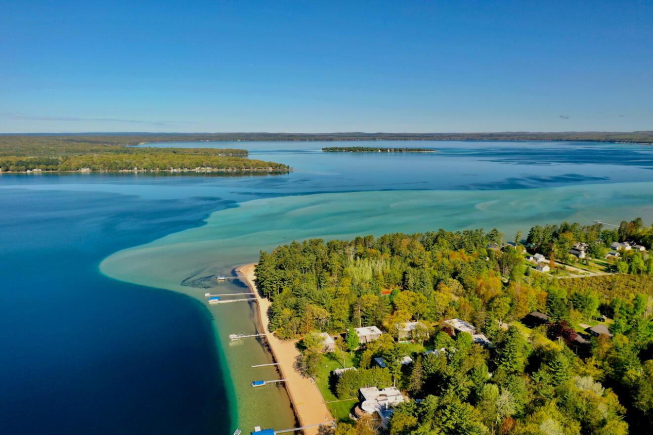 Image 4: Higgins Lake Aerial View