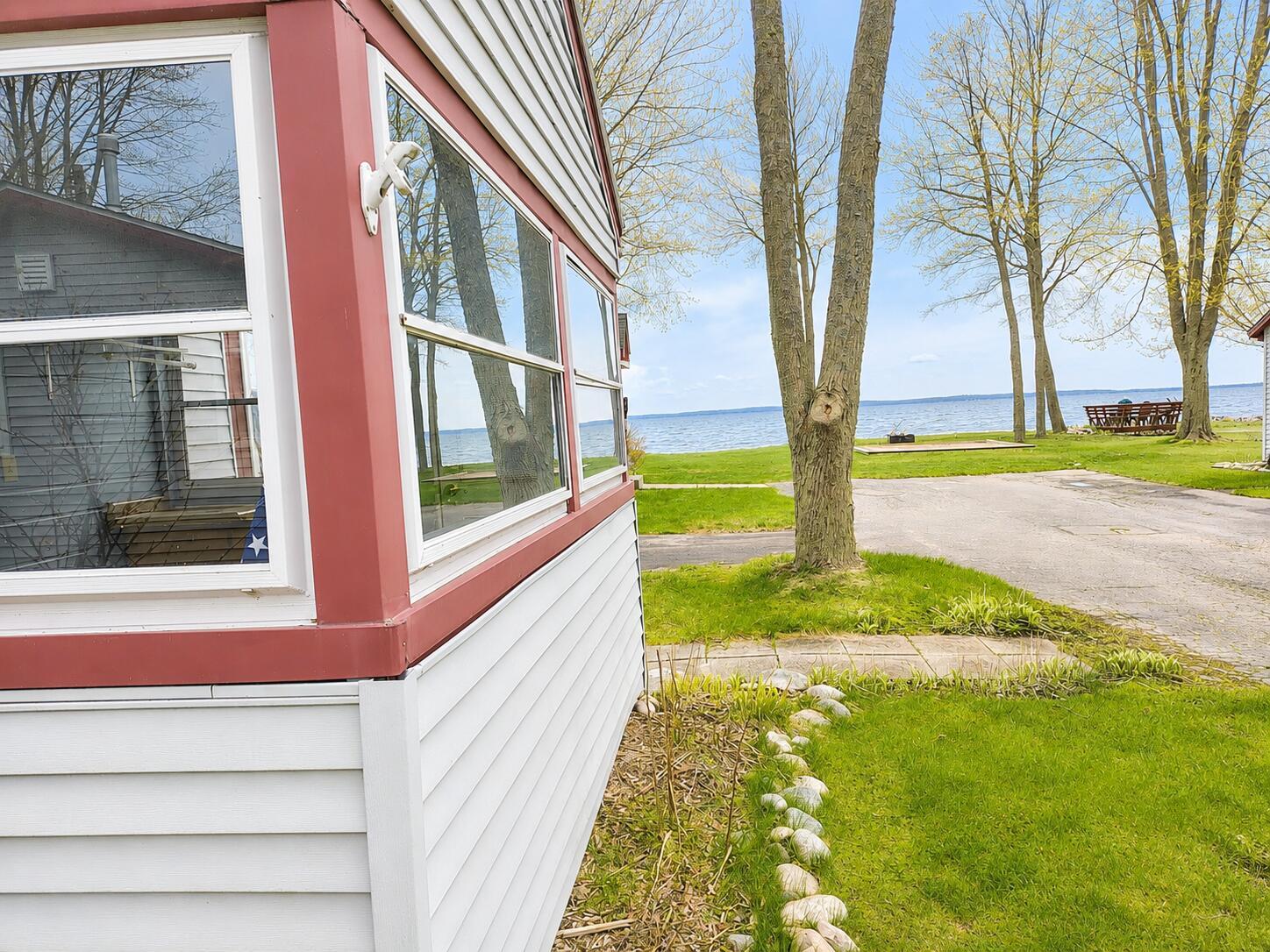 Image 3: Outside1 #4
