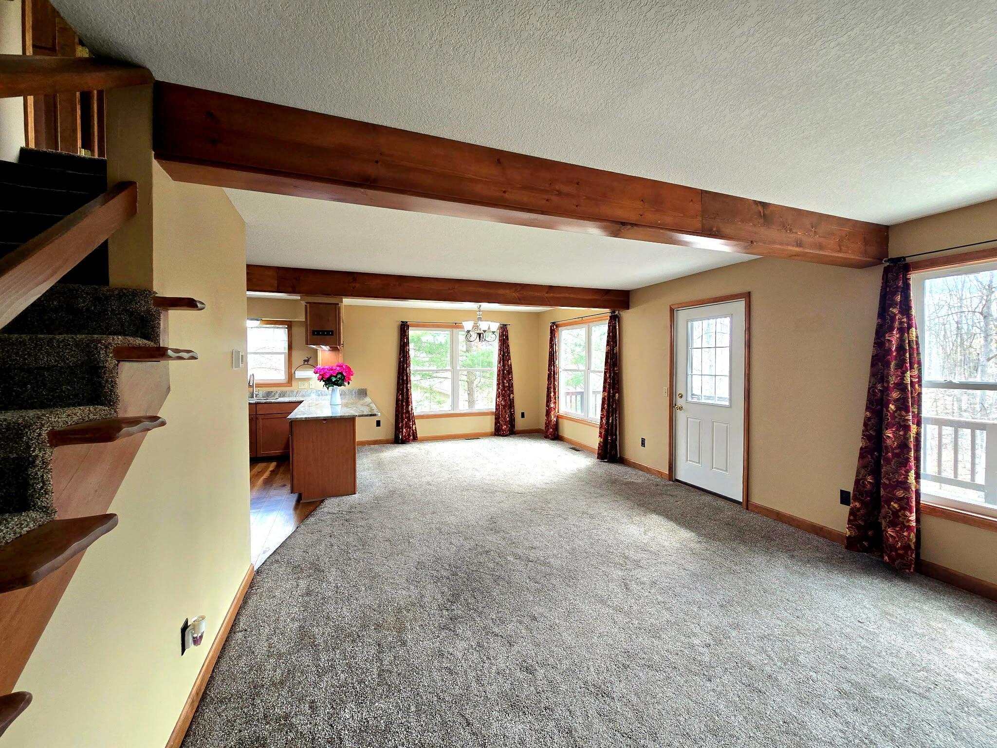 Image 3: Living Room