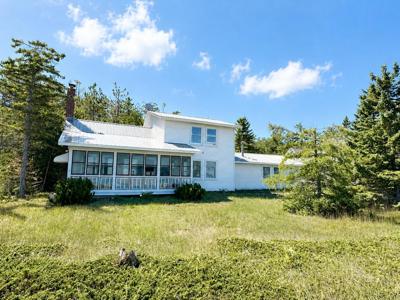 18453 Nipigon Lane