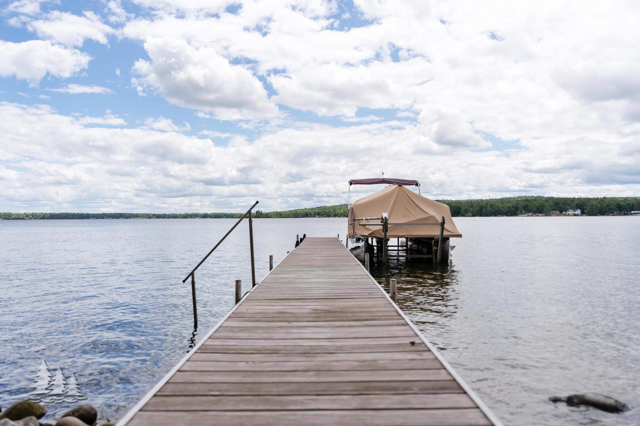 Image 4: 3741 Twin Lakes Dr.