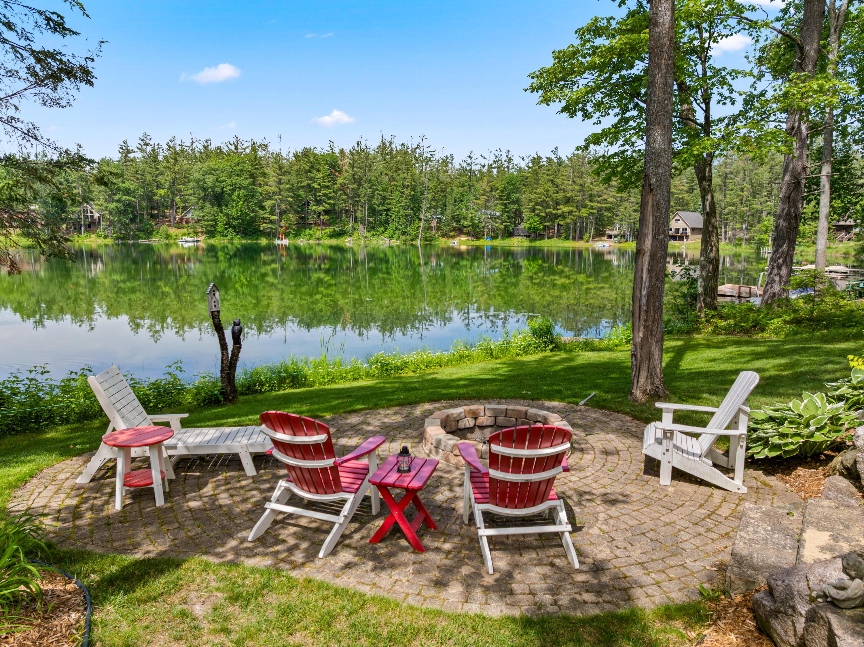 Image 2: Little Bear Lake Lakefront Home