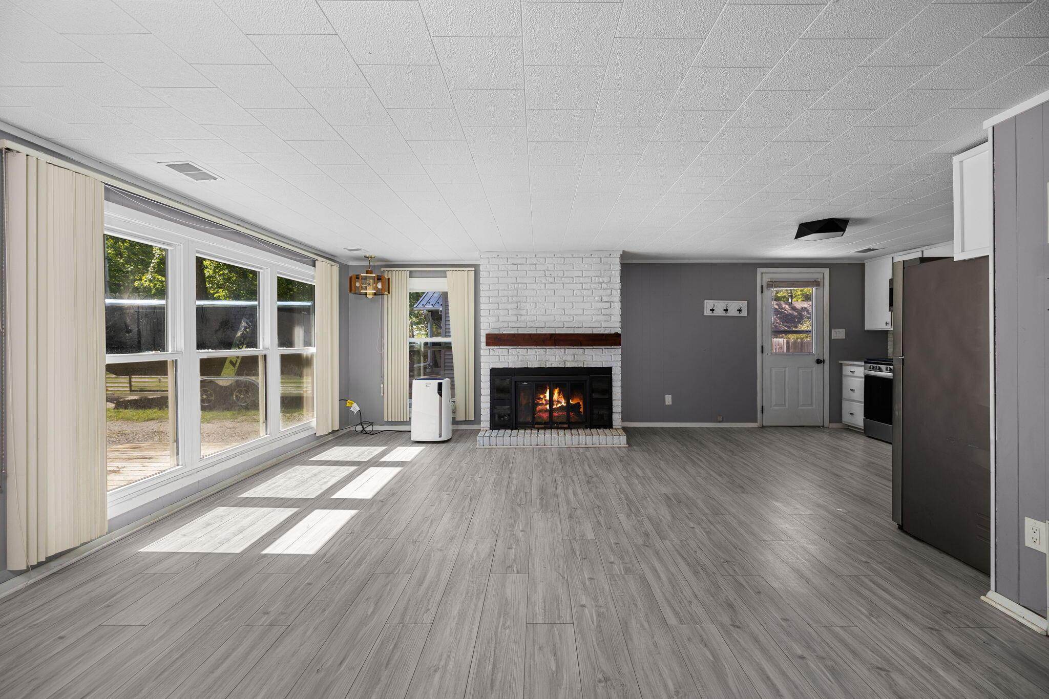 Image 4: 9-web-or-mls-CAG_0324