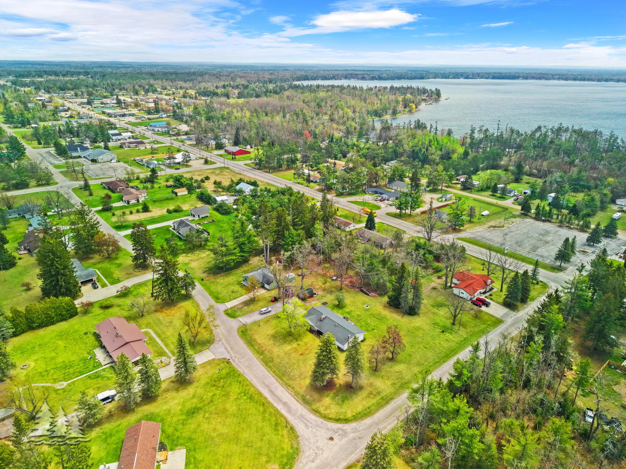 Image 4: 3825 Spruce Dr.