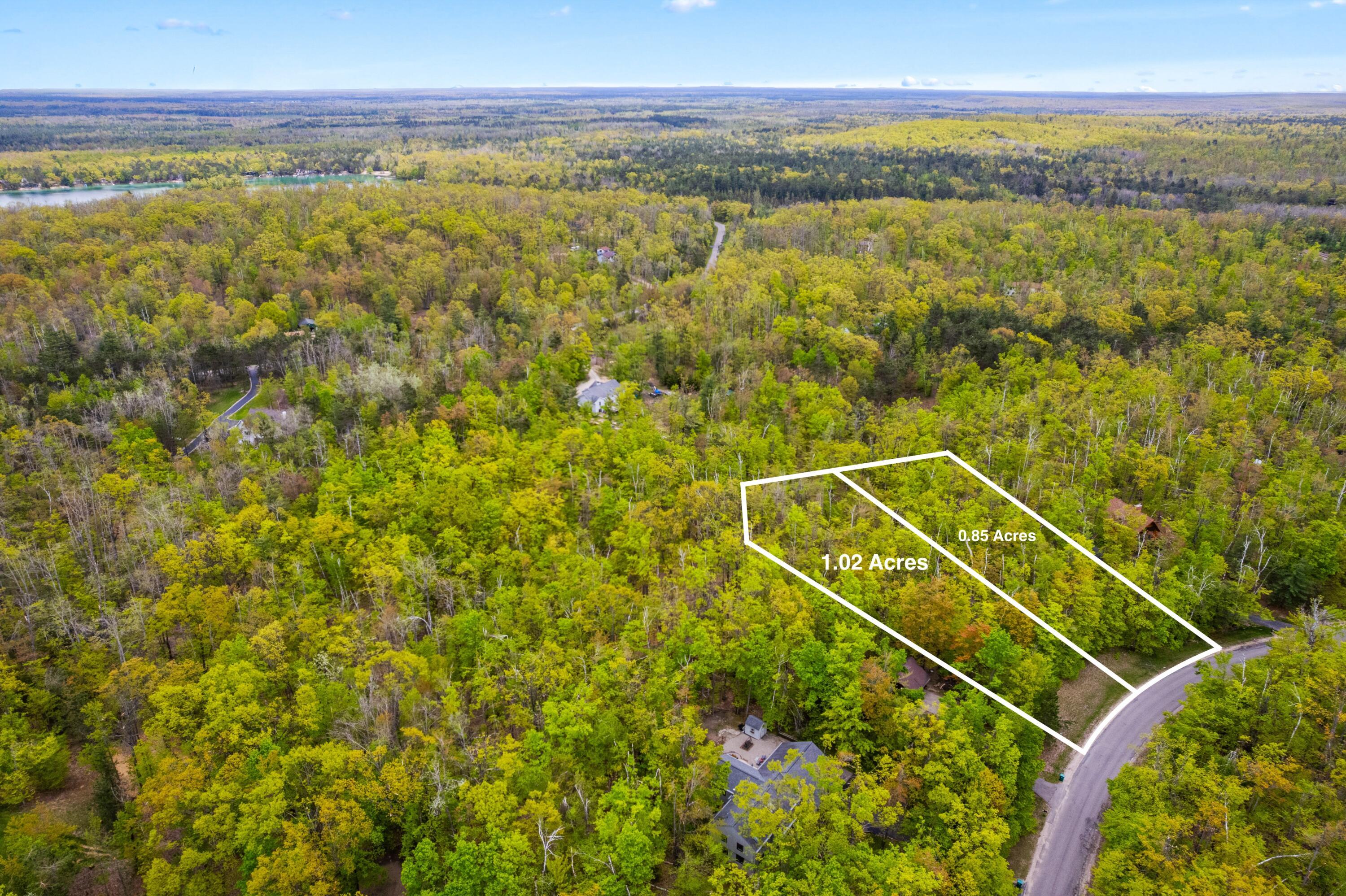 Image 4: 1596 &1597 Pheasant Run