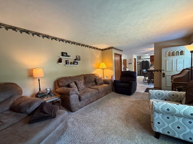 Image 3: Living Room