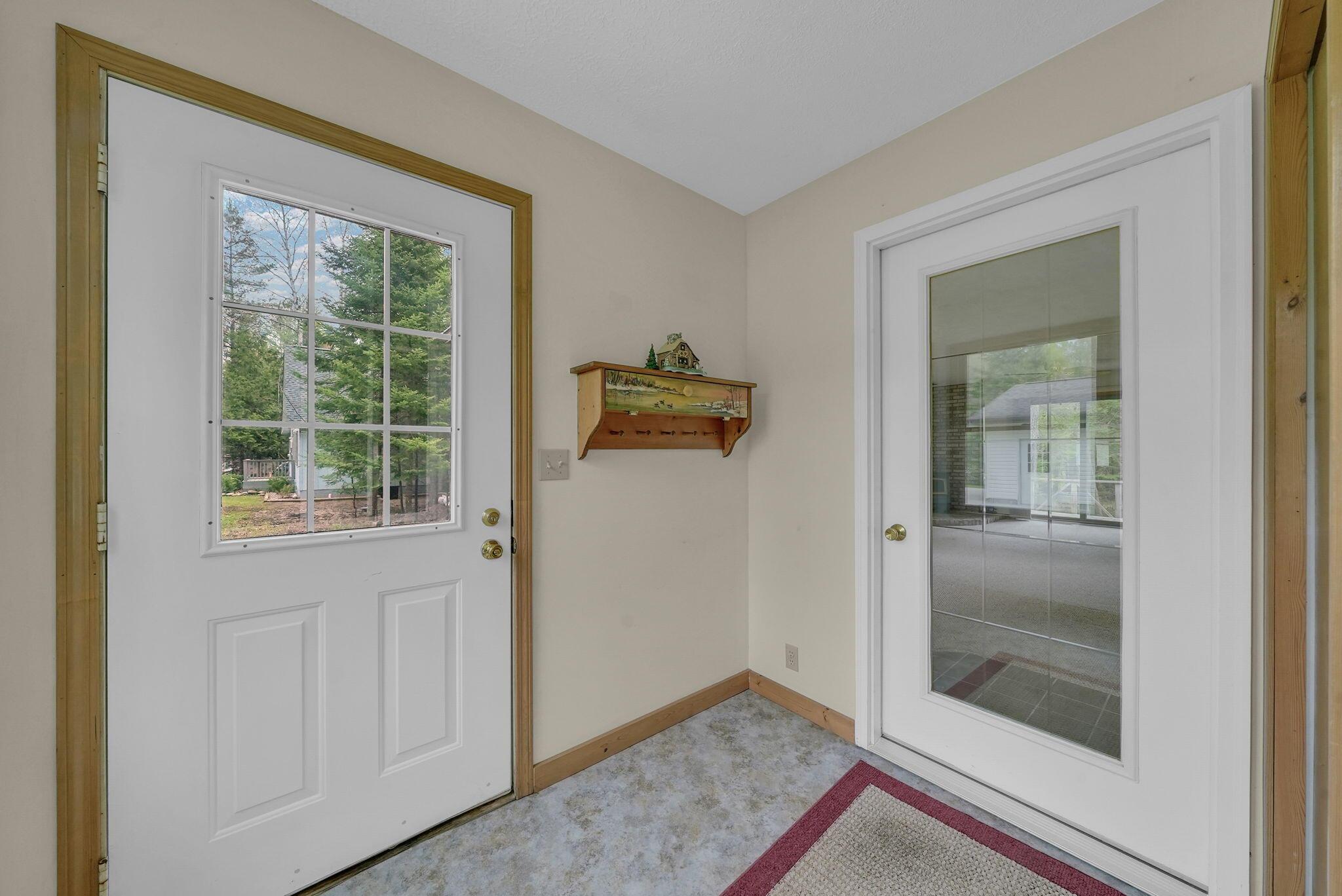 Image 2: Entryway