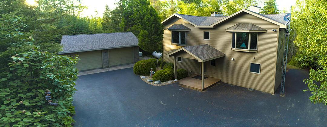 Image 4: Front Exterior