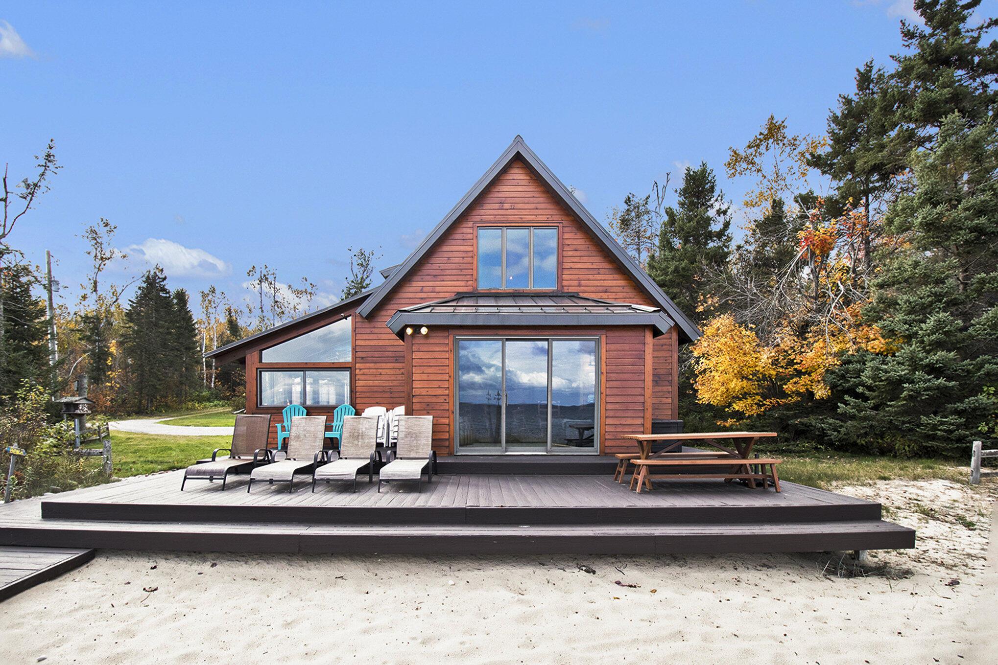 Image 3: Massive Deck