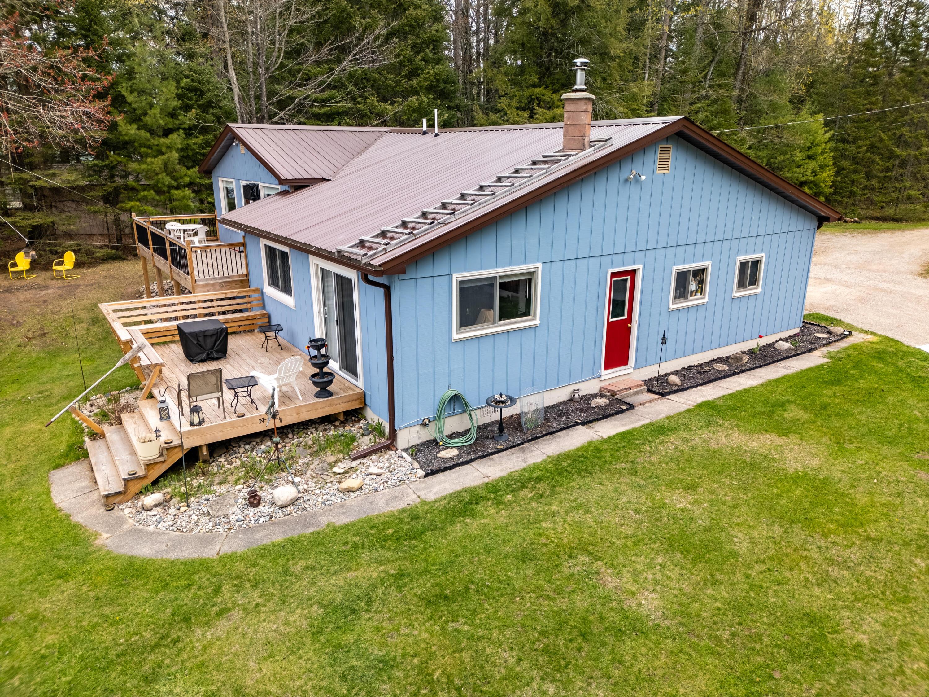 Image 4: RainyLake-36