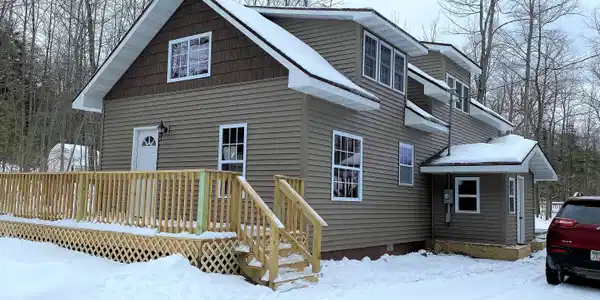 101 W Hemlock