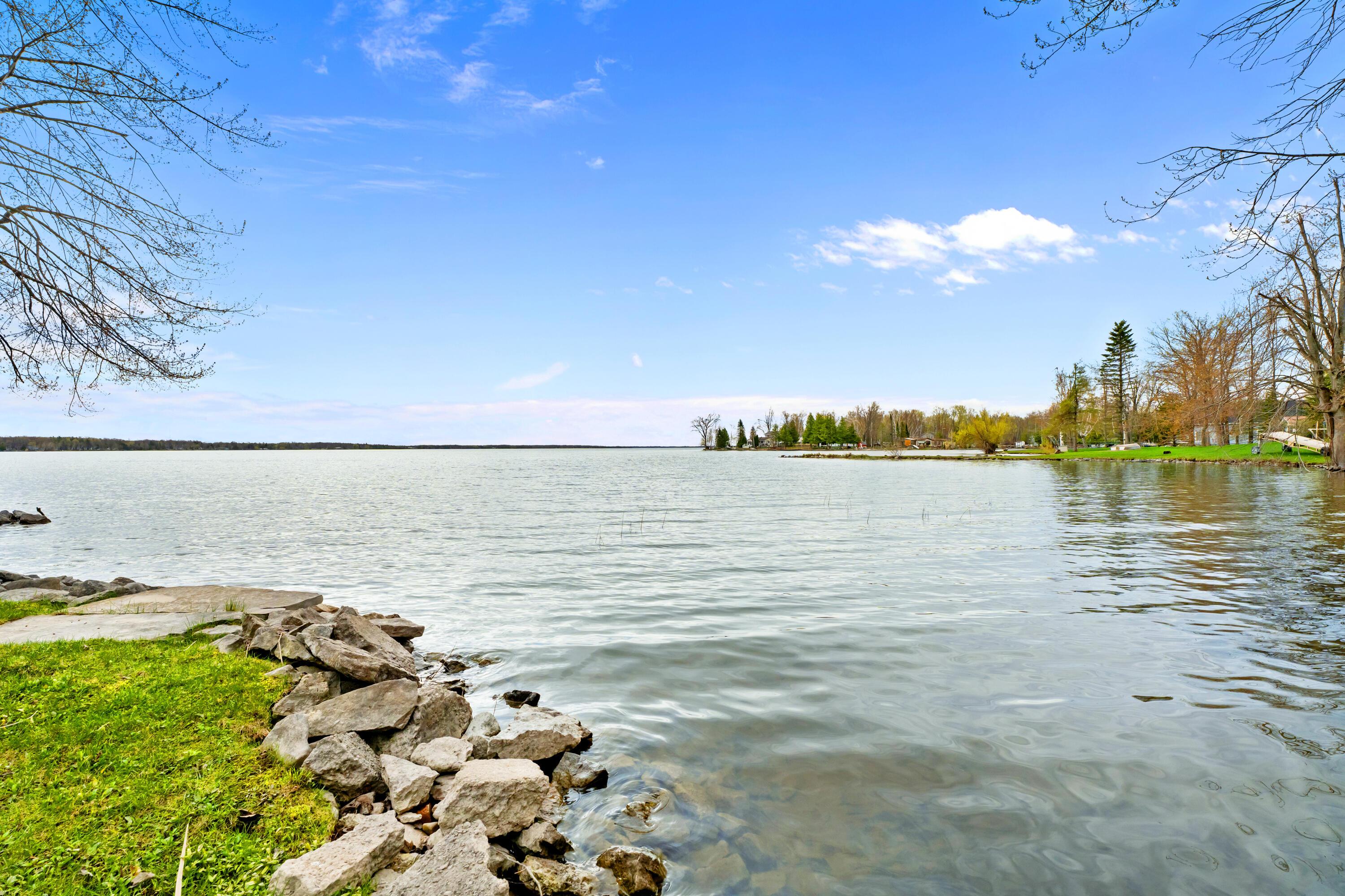 Image 3: Lake Access Point