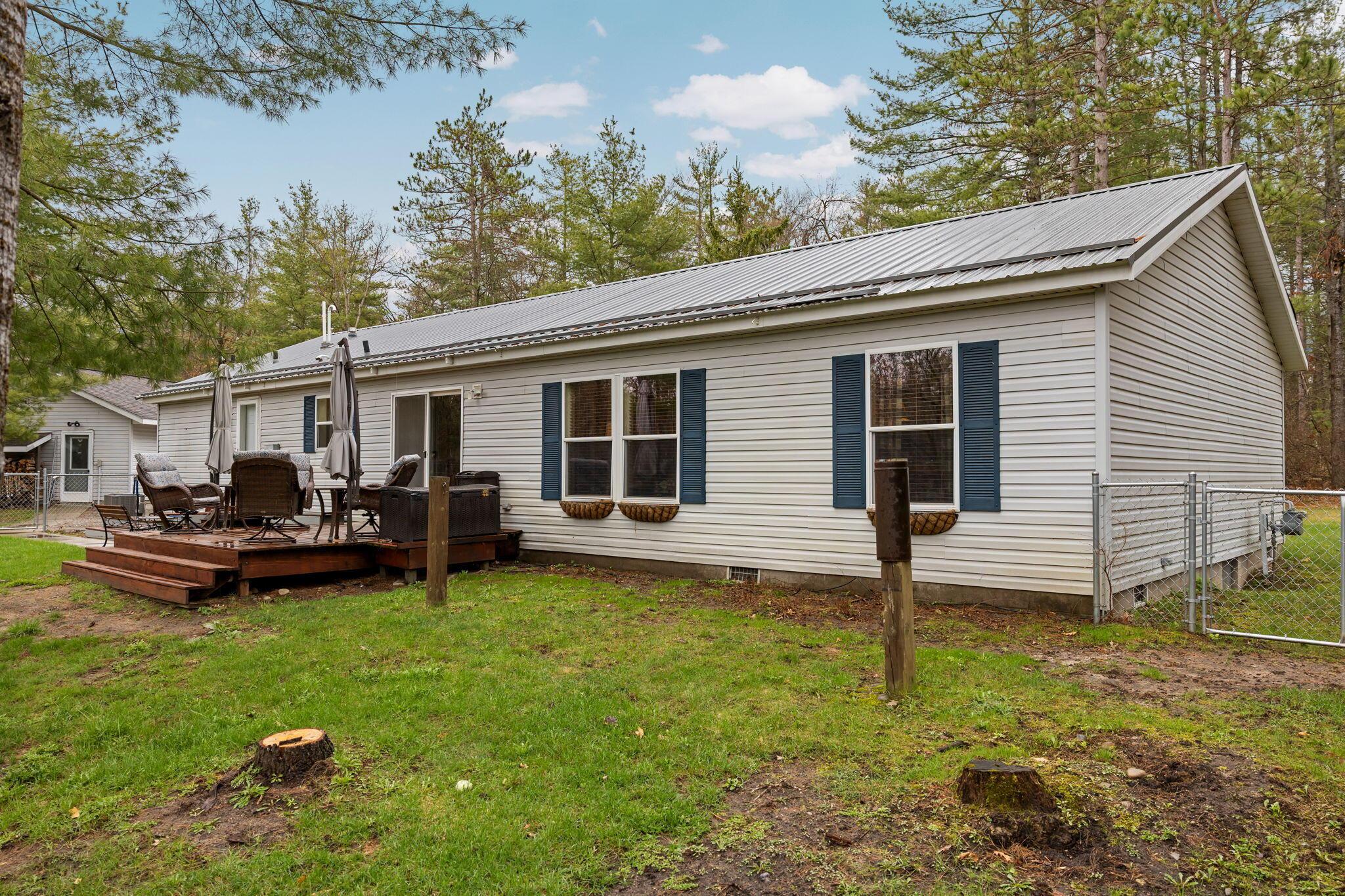 Image 2: 9-web-or-mls-CAG_4896