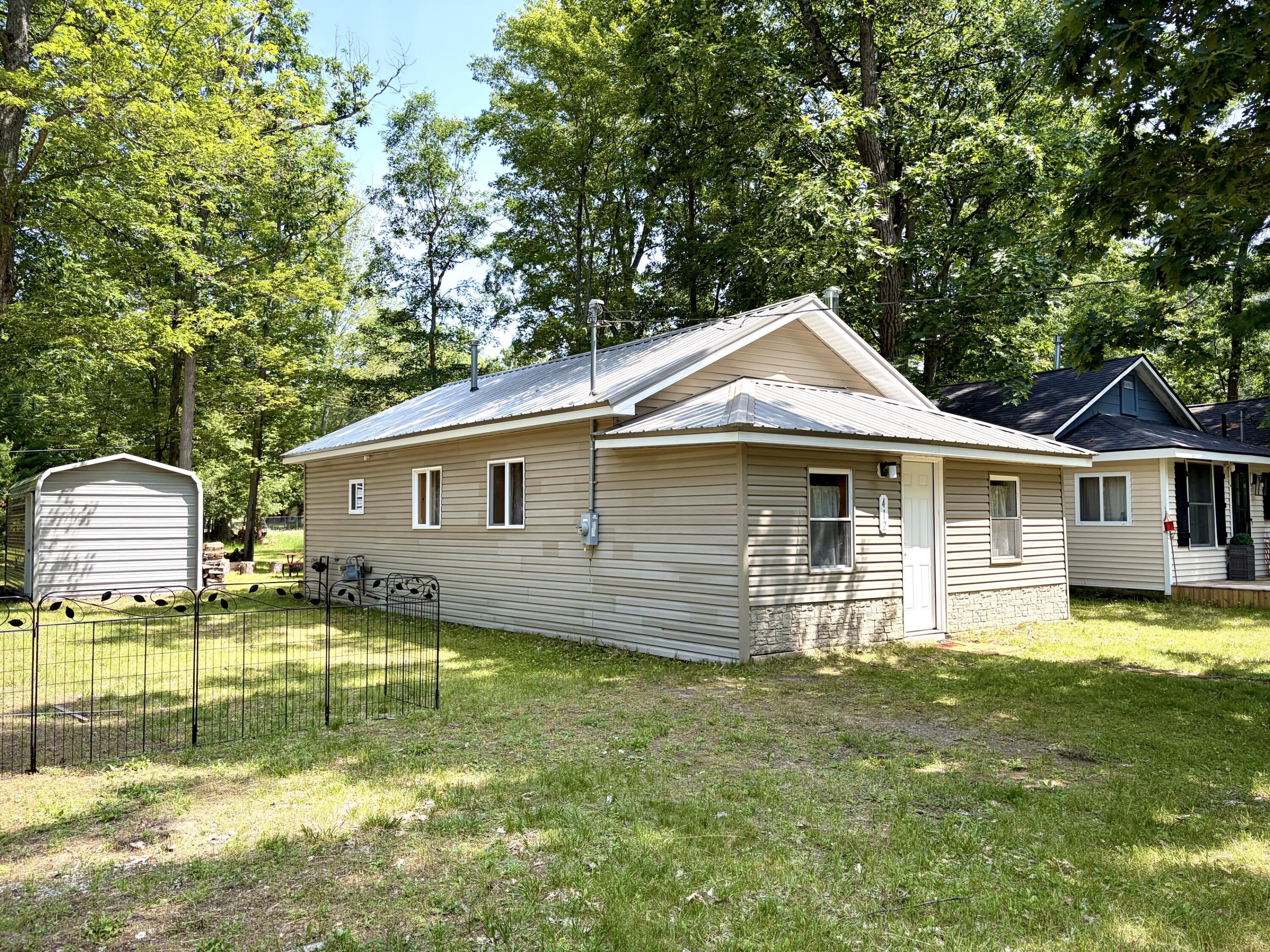 Image 1: 412 Kenwood Ave