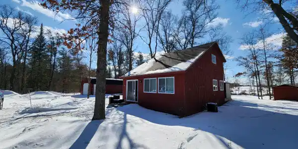 5017 Woodridge Drive