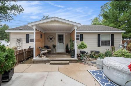 128 Maple Bluff Avenue