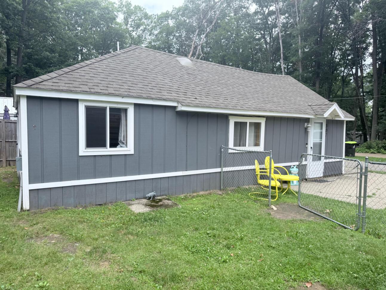 Image 2: Exterior