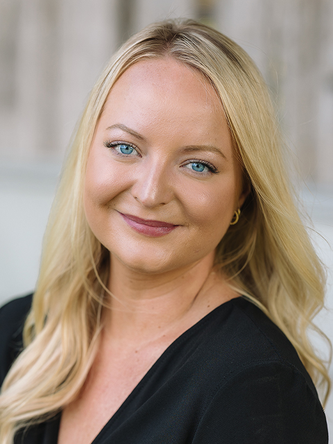 jade-hughes-team-photo